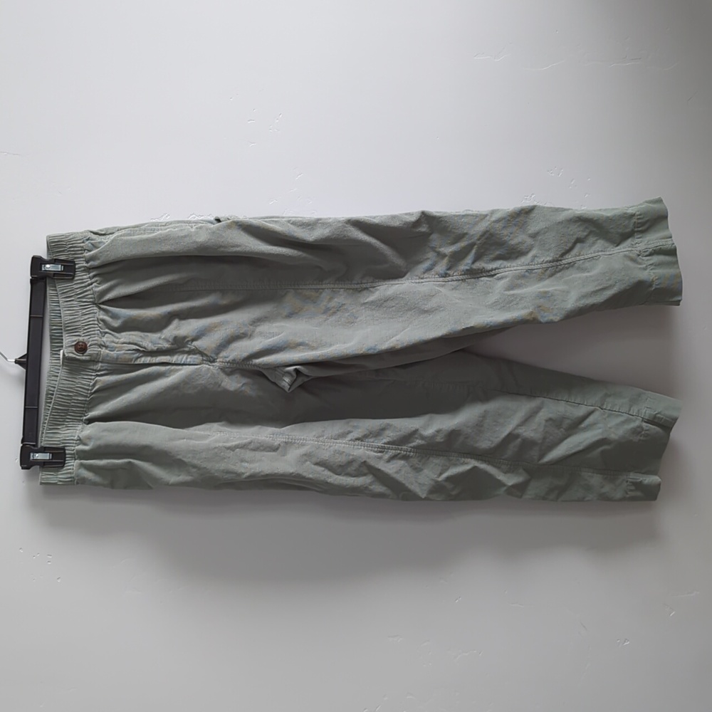 Madewell Corduroy Pull-On Tapered Pants. Small. Frosted sage.